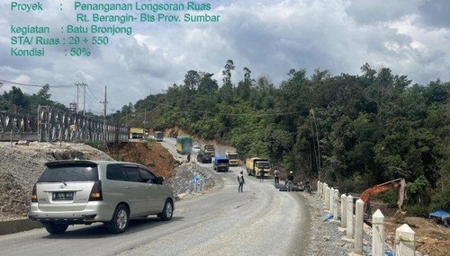 Kondisi trase baru jalan lintas Riau-Sumbar KM 106/107. (Foto: Tribun Pekanbaru)